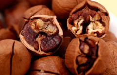 对色灯箱在核桃分级过程中的应用