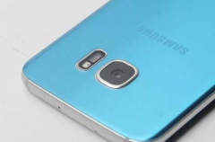 对色灯箱检测手机贴纸的颜色